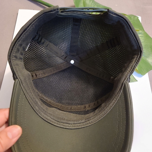 Lulu lemon hat - Picture 4 of 4